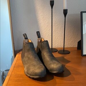 Blundstone Women's Gray Ankle Boots